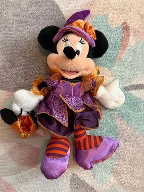 Vintage Walt Disney World 2008 Happy Halloween Minnie Mouse Plush